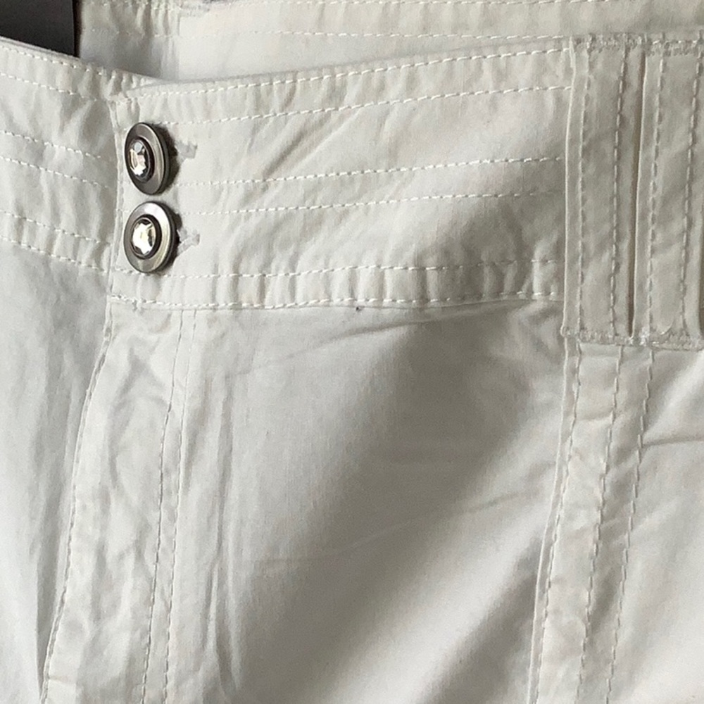 Capris Pants - Plus Size - Picture 2 of 4